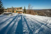 Ski In / Ski Out Treetops Home with Outdoor Private Spa Hotels in Stratton Mountain