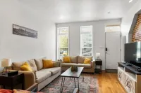 Cozy Baltimore Townhome - บังกะโล
