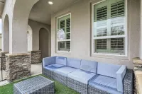 Luxury 3bd/2ba Roseville Home Hot Tub & Game Room
