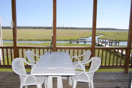 Fiddler Bay #6 - Lighthouse Views & Shared Pier