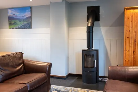 Weirside Bunkhouse is situated in the beautiful Langdale valley at Chapel Stile. Отели рядом с достопримечательностью «Блея Тарн»