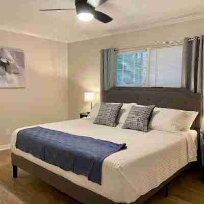 The Quail's Nest! Convenient to downtown, quiet and fully remodeled! Rooms