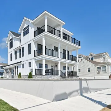 BEACHFRONT Multi-Family Home, 3 levels with decks!