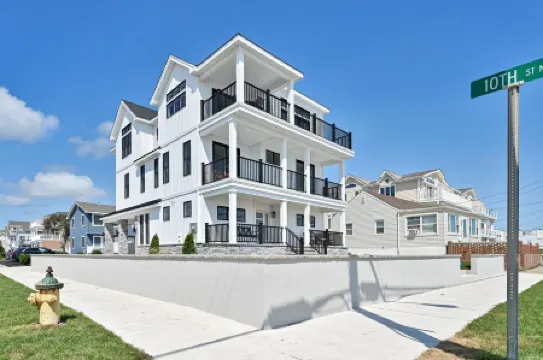 BEACHFRONT Multi-Family Home, 3 levels with decks!