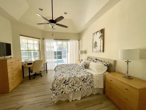 Walk to the Beach! Private Villa with Pool & Lanai – Perfect Naples Getaway