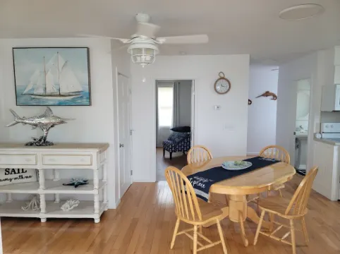 Water View " THE PIPERS NEST " - minutes to the beach, located in Snug harbour !