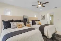 Waterview! 5 bdrms! 10 minutes to Fort Myers Beach