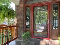 Cozy Brick house - 3 BR,  2 1/2 Bath, fenced in back yard with privacy fence.