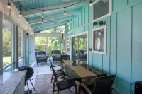 Island Time-Walk to the beach-Intercoastal home in tropical paradise!