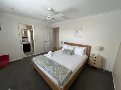 Great Location-lennox Village