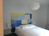 SUPERB 'MODERN' GOOD PLACE