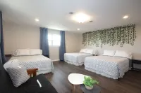 Lake view, Spacious 5 bedrooms, big lot, sleep 18