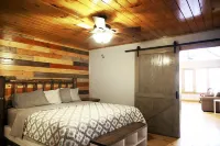 Norris Lake Barn Loft Apt 1 Lakeview's & 1 mi Access to public boat ramp