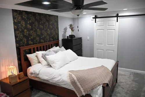 The Urban Oasis: Pet-friendly, Full Kitchen, Pool, Office Space! Hotels in Richland Hills