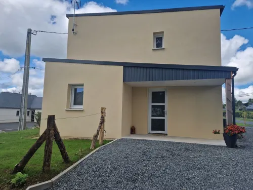 3 Bedroom Private vacation home in PlÃ©hÃ©del فنادق في Plehedel