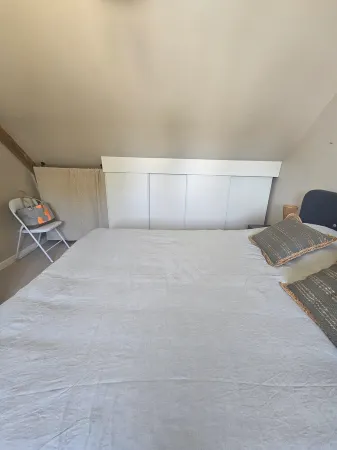 En Bord de Mer, Appartement au 1er Étage Avec Terrasse Spacieuse Отели рядом с достопримечательностью «Gulf of Morbihan»