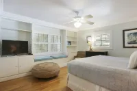 ☼ Beautiful Key West Style Intercoastal Home! ☼