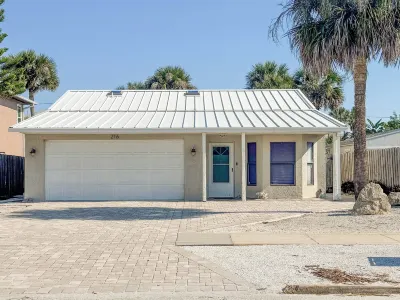 NSB- Crawford Crash Pad - 3 BR 2BA walk to Flagler and Beach Hotel in zona Smyrna Dunes Park