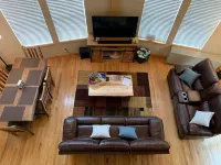 Cozy Cabin with Modern Amenities (Pet Friendly)