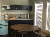 Cozy 1928 Bungalow at Stafford