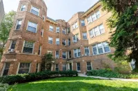 Spacious and Inviting 2Br in Lovely Lincoln Square