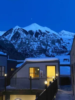 Designer Unit -Town of Telluride, steps to Gondola