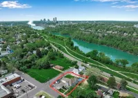 Location! Close to Falls! 6-bedroom house in Niagara Falls