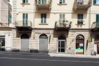 The Traveler's House   (N. CITRA 011015-LT-1230)