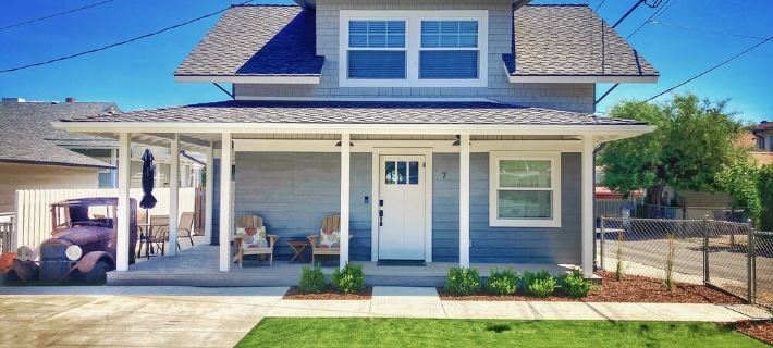 Rare Beautifully Restored Historic Retreat • Central Yakima Location • Must See! Hotels in Yakima