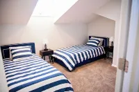 All Sports Big Wolf lake house that sleeps 12!