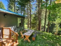 Lakefront Cabin in the Forest Breakfast Included