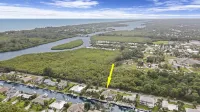Jupiter Island Beaches, Waterfront Home, Ocean Access, Pool & Boat Dock. Hotels in Hobe Sound