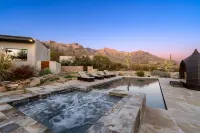 Luxury Desert Escape Pool, Spa, Pickleball, Basketball • Scenic Foothills Views