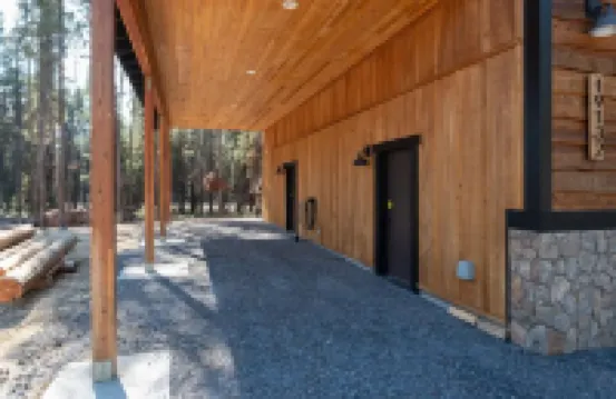 Newly Constructed Apartment in Prime Location!