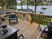 Main Channel Lake Hamilton- private hot tub, firepit, boat dock