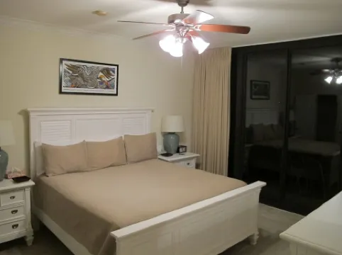 Beachfront, indoor/outdoor pools. Best view on Gulf Coast! NO FEES OF ANY TYPE.