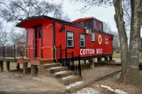 Water Front 1920's Vintage Cotton Belt Caboose