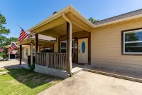 Lakefront Resort Townhome with Swimming Pool and Boat Slips on Site