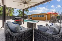 Hard Rock Tropical Vacation Near beaches and airport. All Ages Welcome Sleeps 10