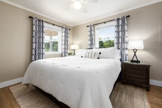 Beachside-Ocean views & Great beach access