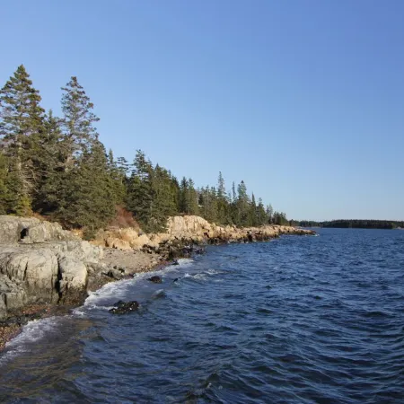Aldernest Den - Mount Desert Island/Acadia -walk across the lawn down to shore