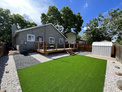 Serene 3bd House with Private Backyard Oasis Hotels near Rock AG Church