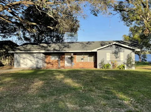Newly Remodeled Lakefront Vacation Home on the Chain of Lakes in Winter Haven