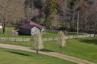 The Grey Cabin at Highland Hideaways