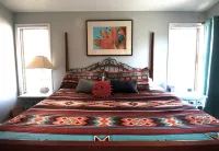 Westward Ho! - Great Central Location - Hot Tub - Olde Town Arvada