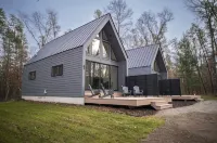 A-Frame Adventure Basecamp • Sleeps 6 •Snowmobile/Orv Trails•Starlink•Near Tippy - Chalets