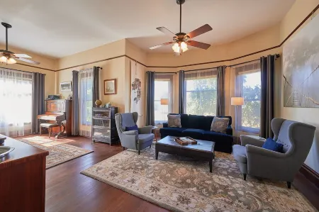 Swanky Historic Farmhouse in Downtown Carlton