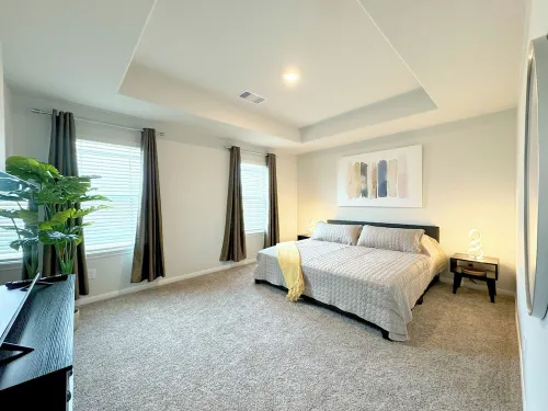 New 5br house with 4 king beds · Hot tub · Pets OK · Work space · 75" 4K TV