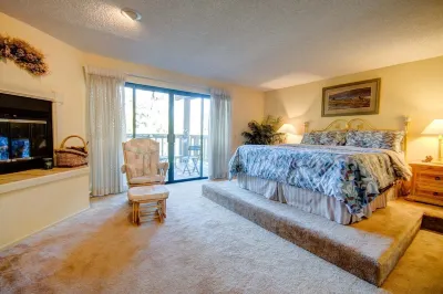 Gorgeous Mountain Escape, up to 12!