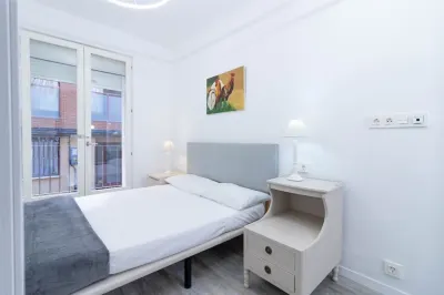 Apartment in the historic center of Zaragoza | FREE PARKING | check in 24 h. Hotels in 
